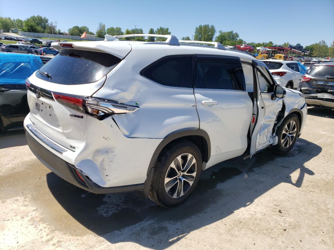 2022 TOYOTA HIGHLANDER HYBRID XLE VIN:5TDHBRCH3NS553409