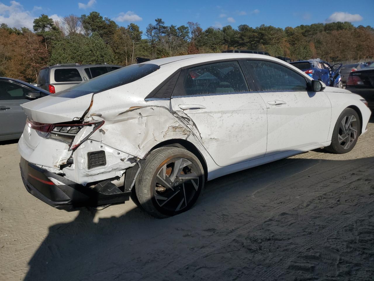 2024 HYUNDAI ELANTRA SEL VIN:KMHLS4DG1RU655582