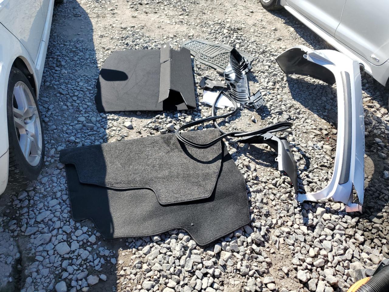 2023 TOYOTA COROLLA LE VIN:JTDBDMHE5P3007300