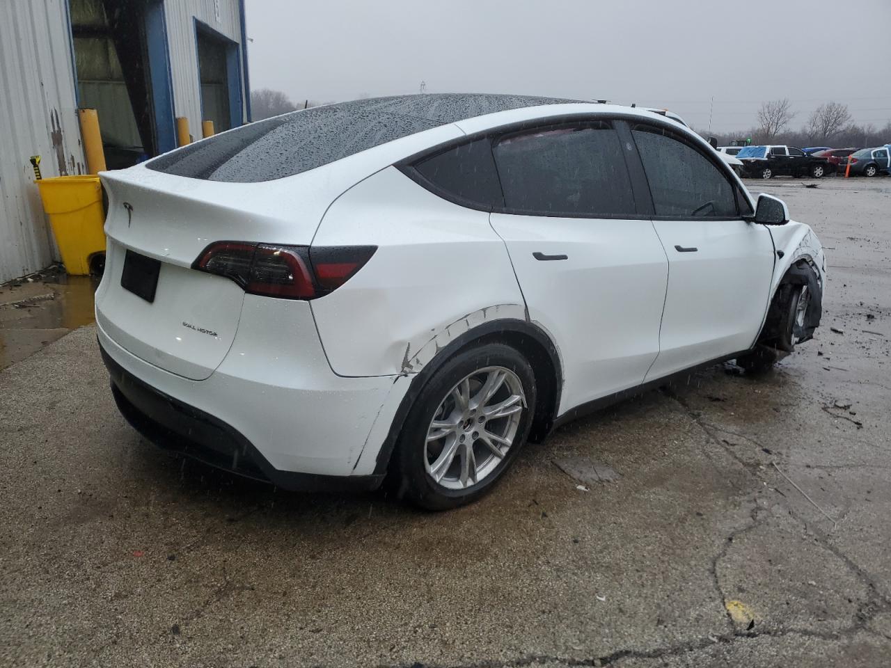 2023 TESLA MODEL Y  VIN:7SAYGDEE2PF890770