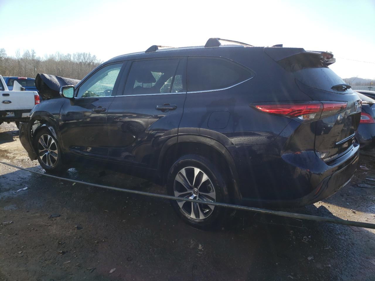 2022 TOYOTA HIGHLANDER XLE VIN:5TDHZRBH5NS173274