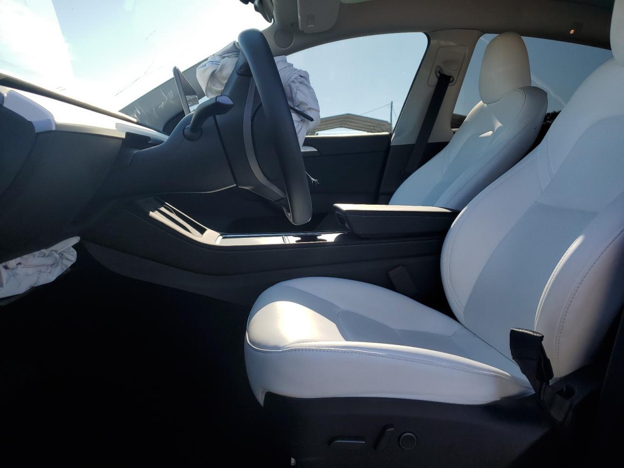 2024 TESLA MODEL Y  VIN:7SAYGDEE1RF994251