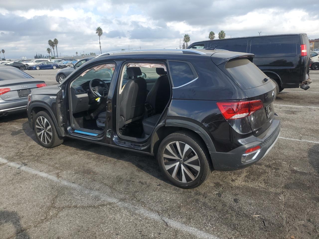 2022 VOLKSWAGEN TAOS SE VIN:3VVRX7B23NM090857