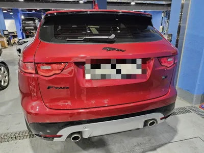 2016 Jaguar F-Pace VIN:
