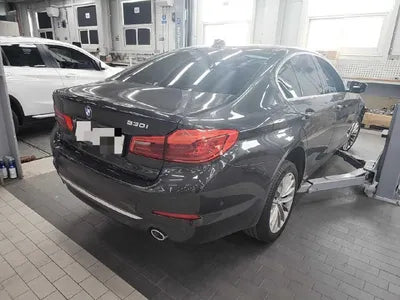 2018 BMW 530 VIN: