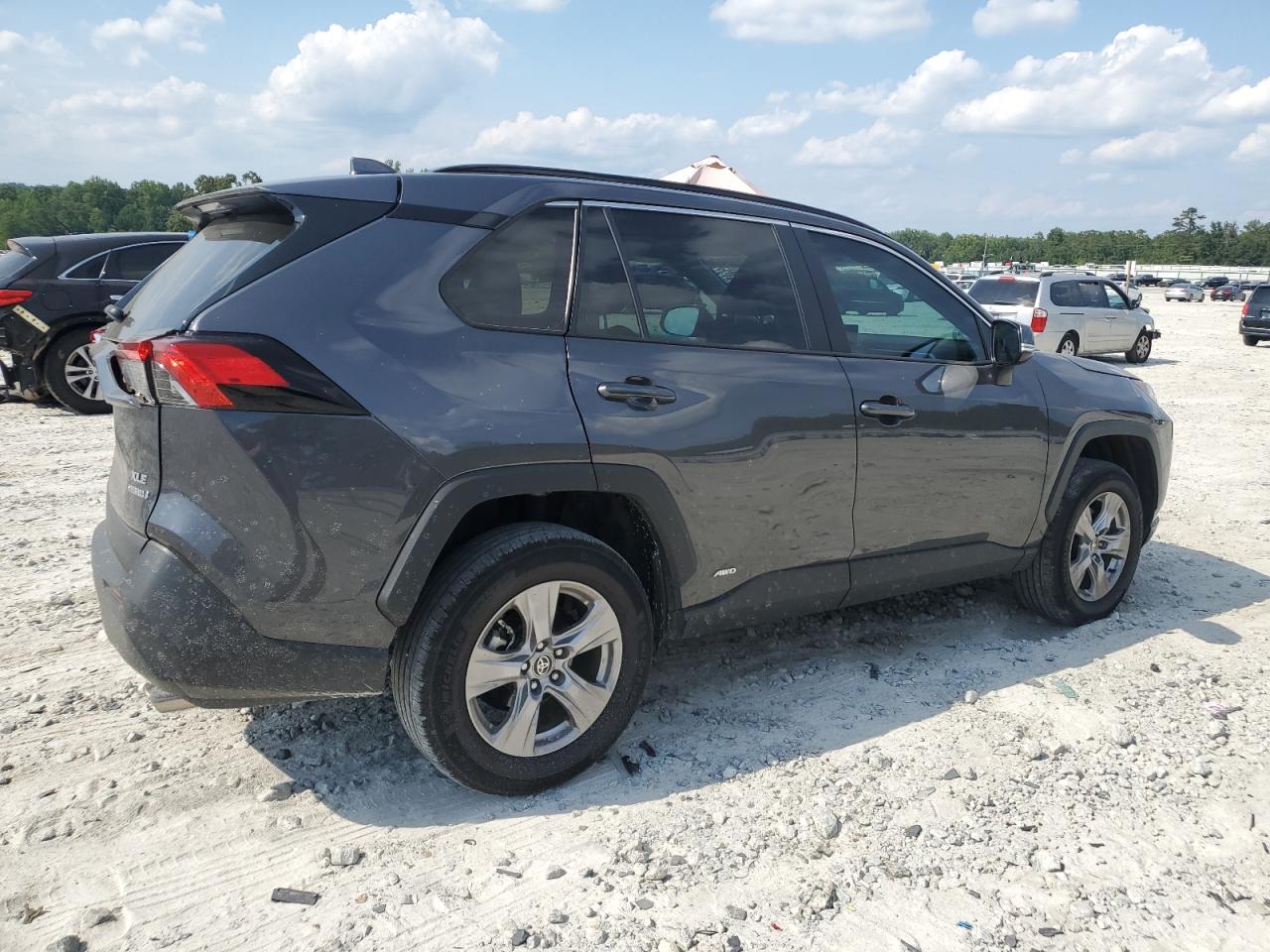 2022 TOYOTA RAV4 XLE VIN:2T3RWRFV9NW133050