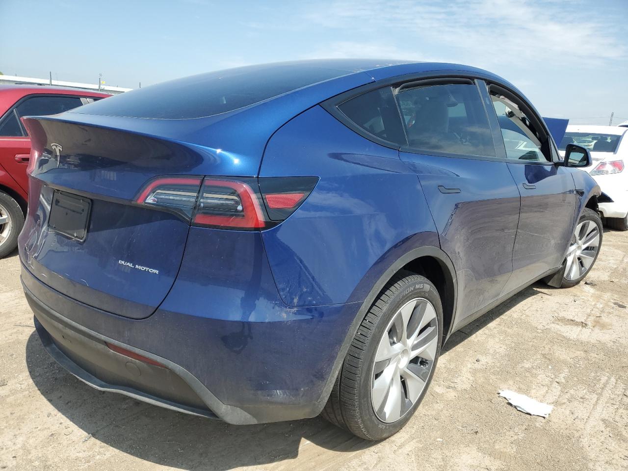 2024 TESLA MODEL Y  VIN:7SAYGDEE4RA239818