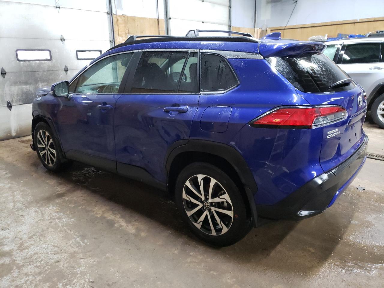 2024 TOYOTA COROLLA CROSS XLE VIN:7MUDAABG6RV101672