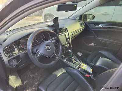 2015 Volkswagen Golf VIN: