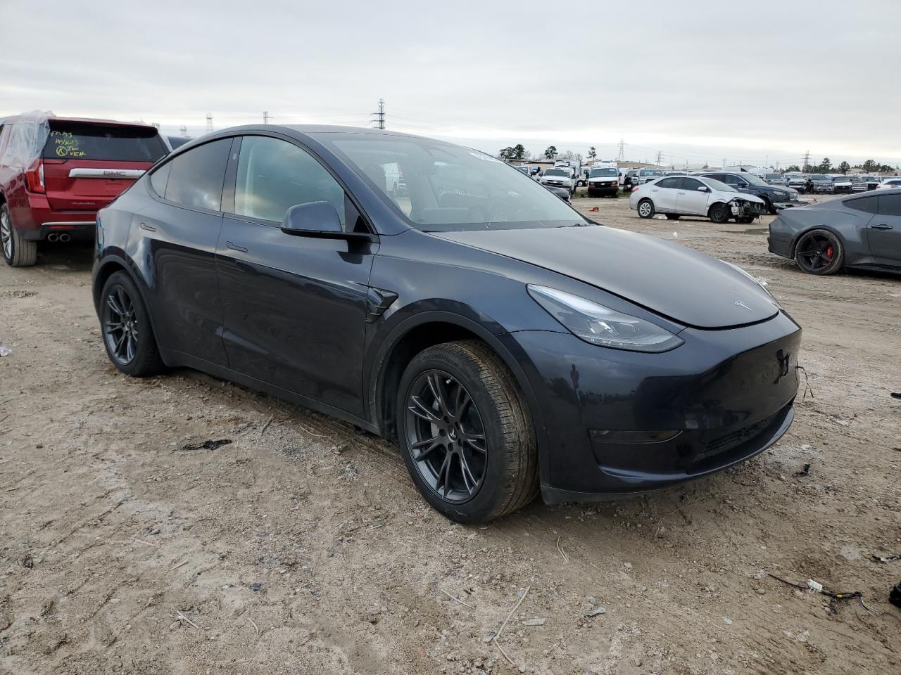 2024 TESLA MODEL Y  VIN:7SAYGDED9RA305643