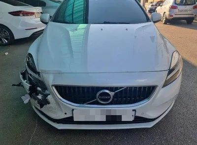 2018 Volvo V40 VIN: