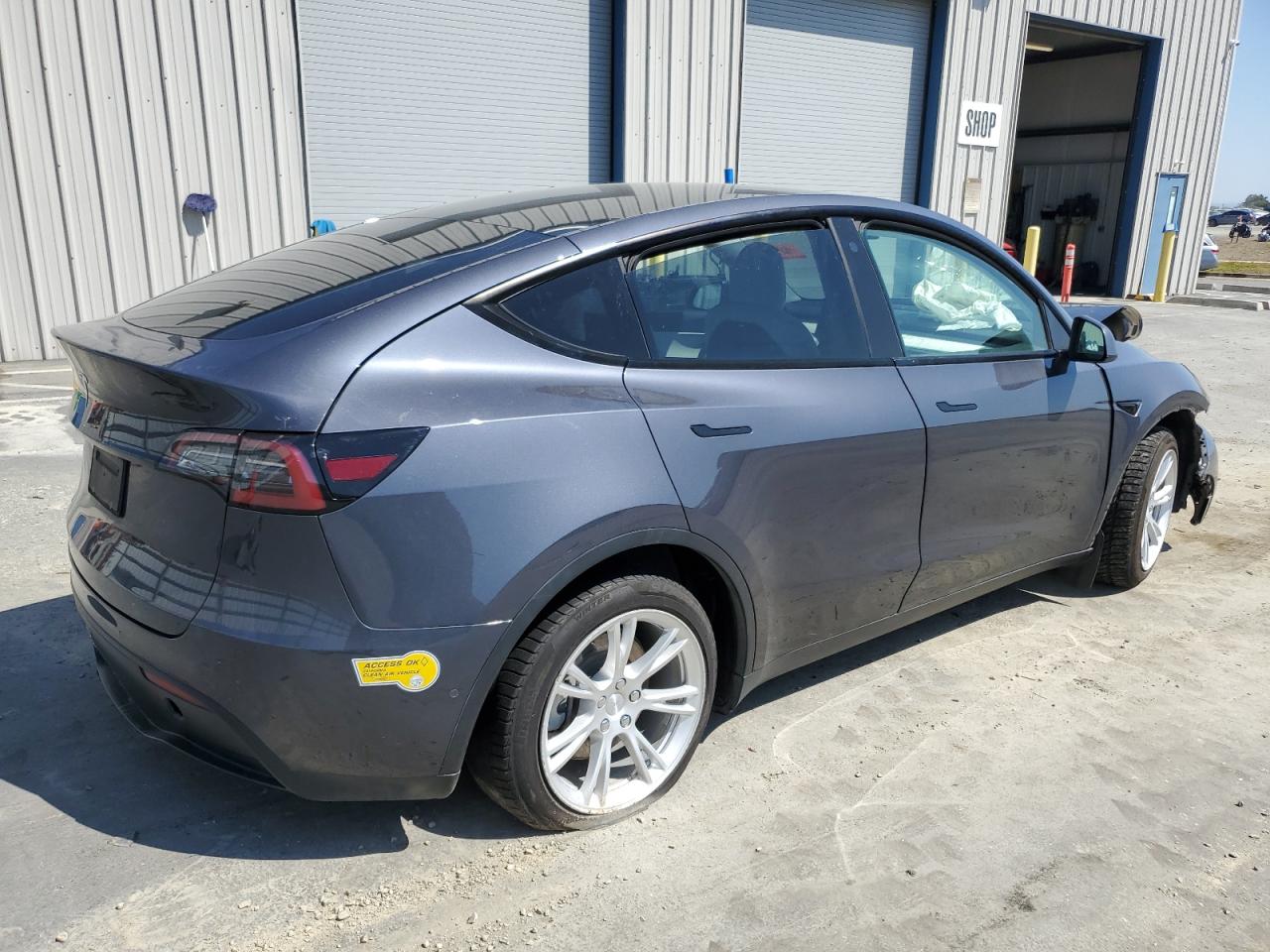 2022 TESLA MODEL Y  VIN:7SAYGDEE8NF358985