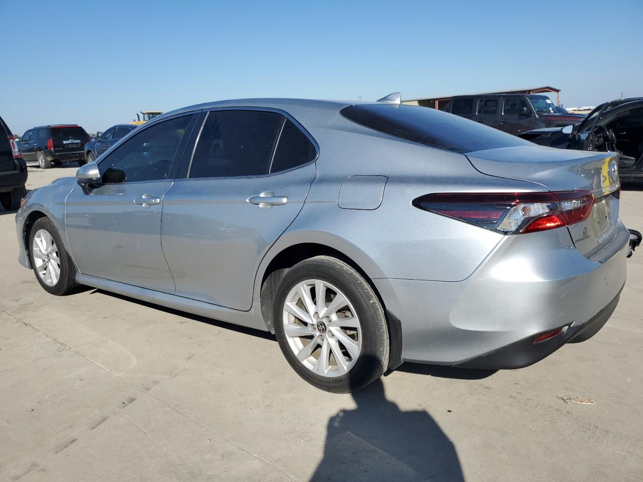 2022 TOYOTA CAMRY LE VIN:4T1C11AKXNU637599