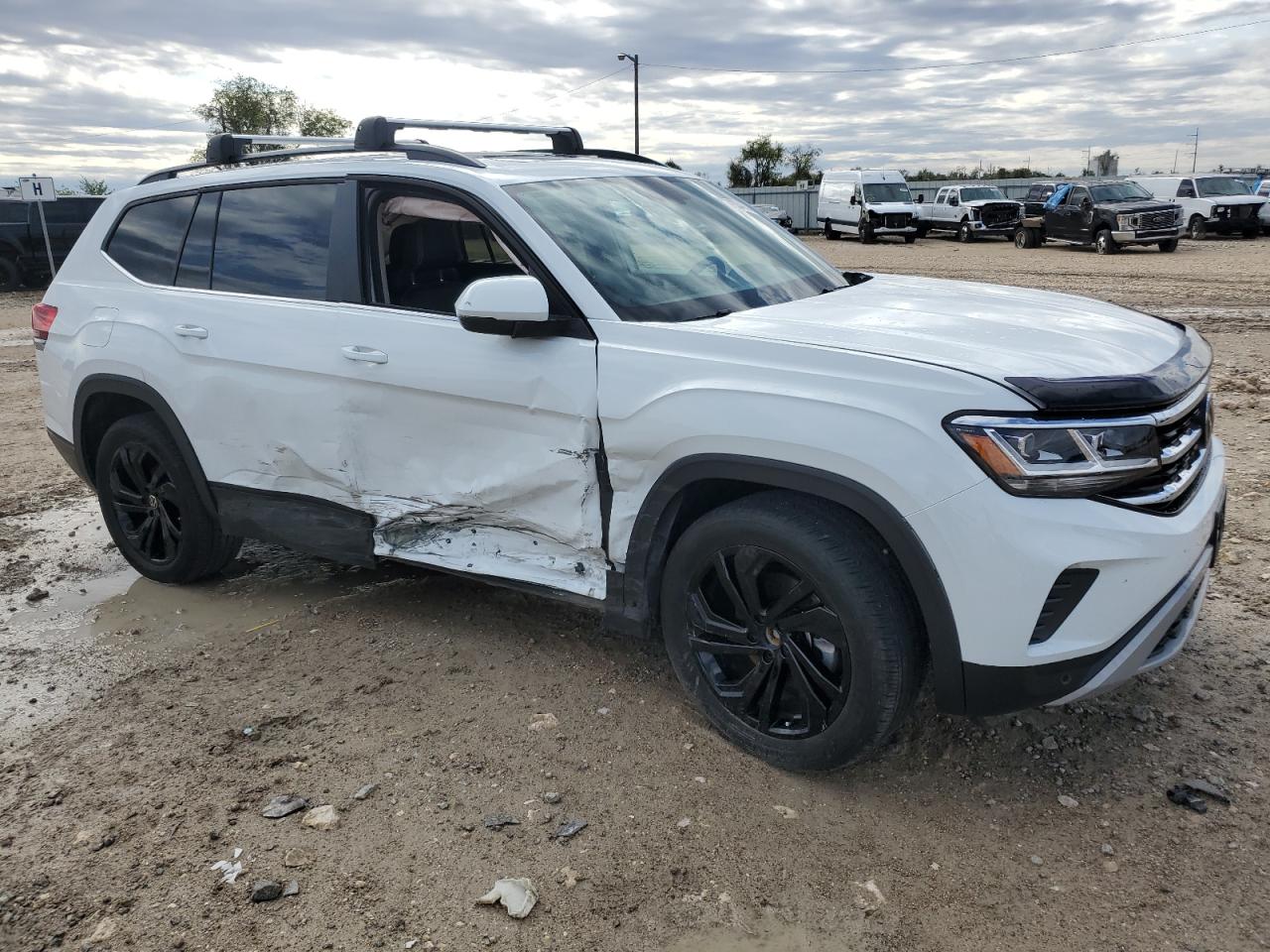 2023 VOLKSWAGEN ATLAS SE VIN:1V2JR2CA4PC520977