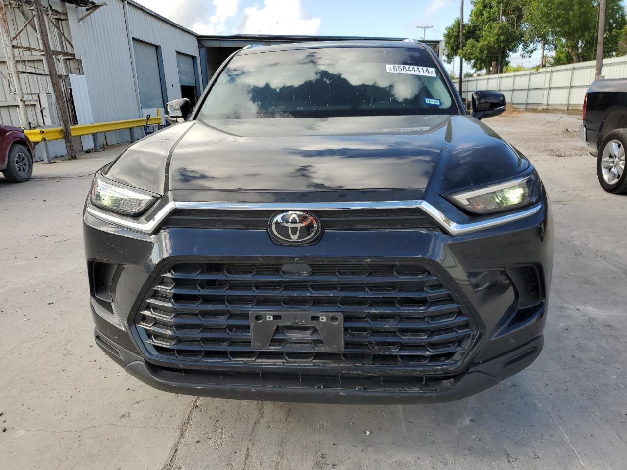 2024 TOYOTA GRAND HIGHLANDER XLE VIN:5TDAAAA52RS004711