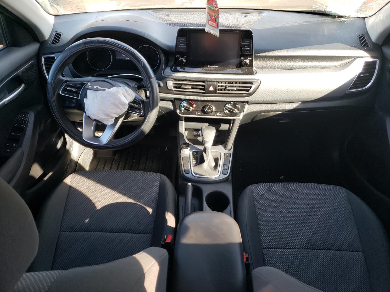 2022 KIA SELTOS LX VIN:KNDEPCAA8N7334706