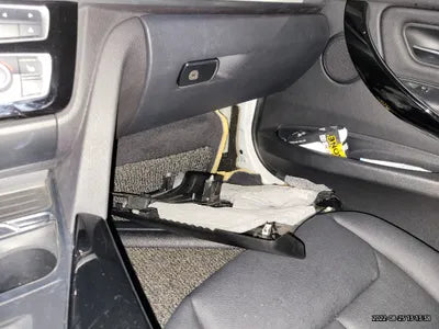 2016 BMW 320 WBA8C9106GK650640 VIN:WBA8C9106GK650640