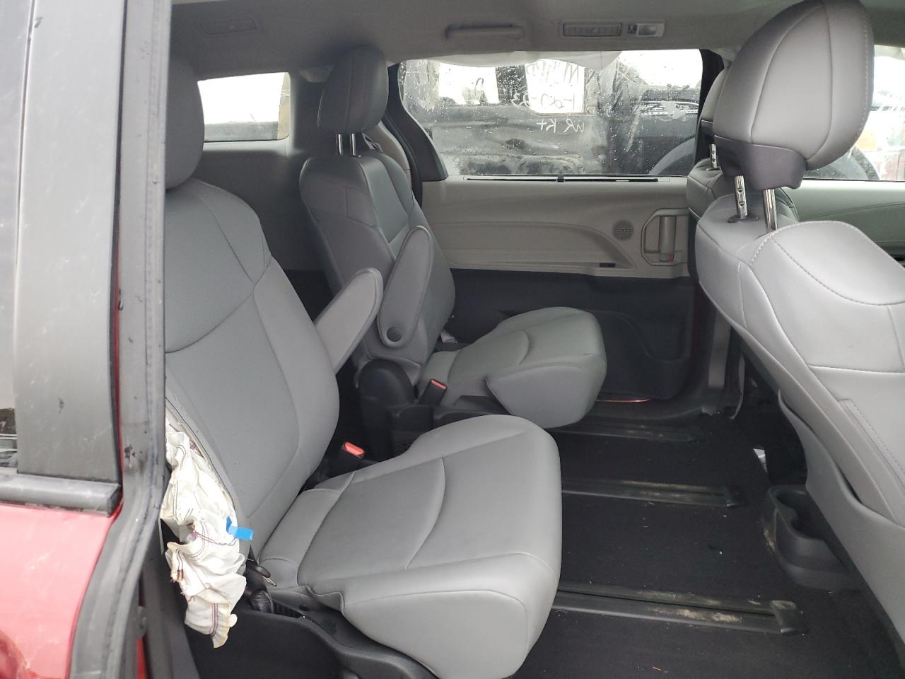 2022 TOYOTA SIENNA XLE VIN:5TDJRKEC6NS095189