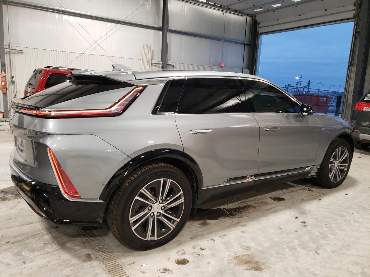 2024 CADILLAC LYRIQ LUXURY VIN:1GYKPPRL9RZ137919