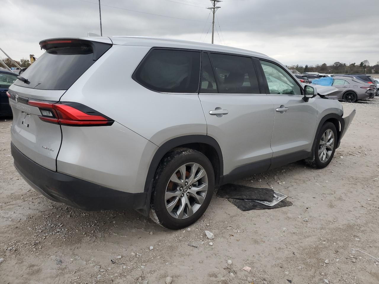 2024 TOYOTA GRAND HIGHLANDER XLE VIN:5TDAAAB59RS031998