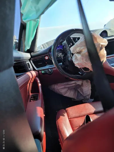 2018 Porsche Panamera VIN: