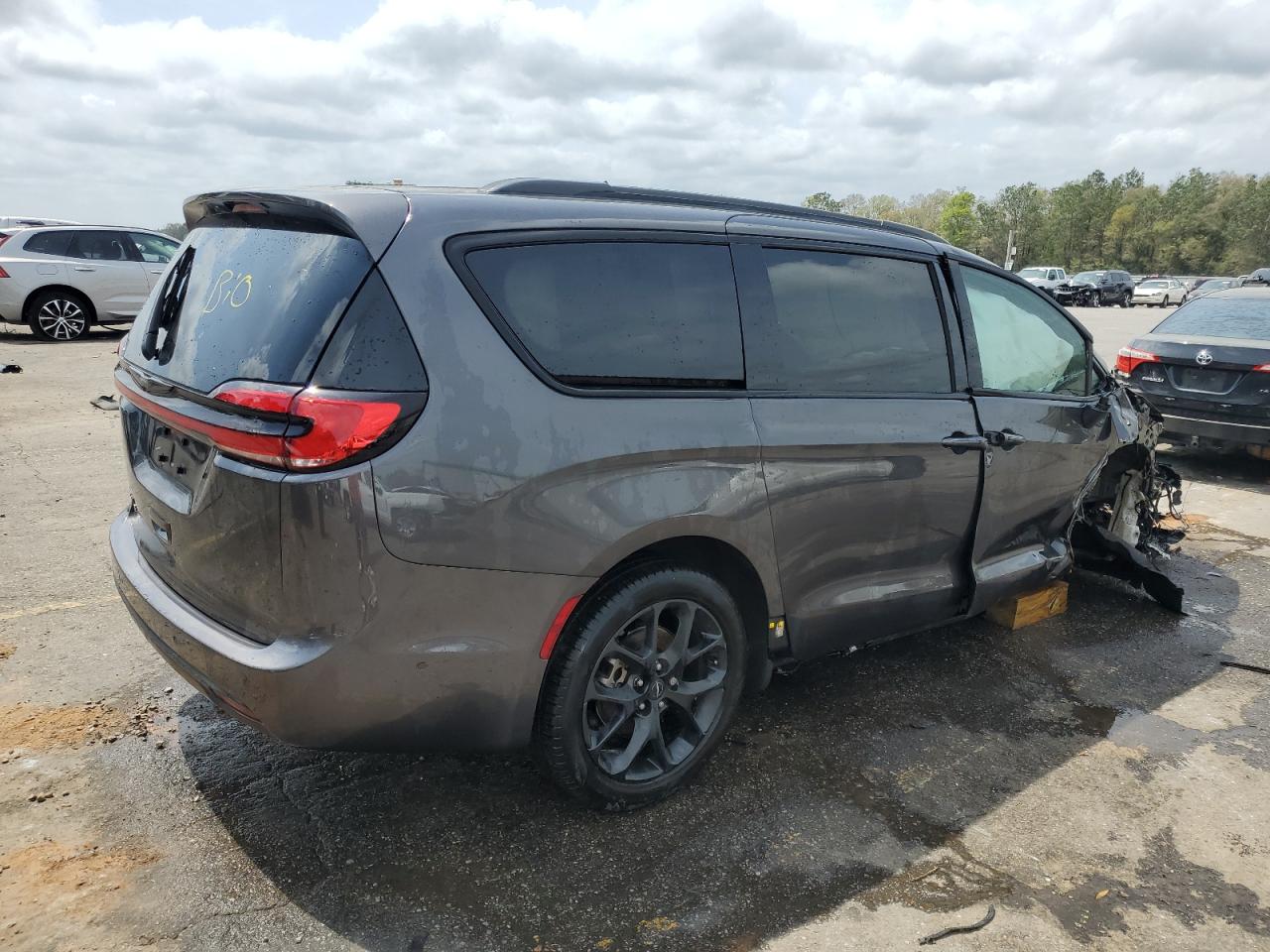 2022 CHRYSLER PACIFICA TOURING L VIN:2C4RC1BG8NR152314