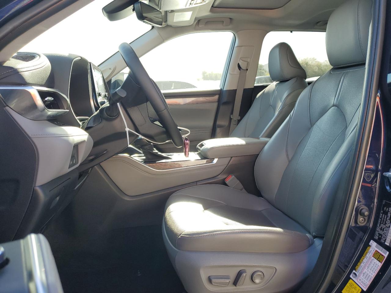 2022 TOYOTA HIGHLANDER LIMITED VIN:5TDYZRAH2NS094338