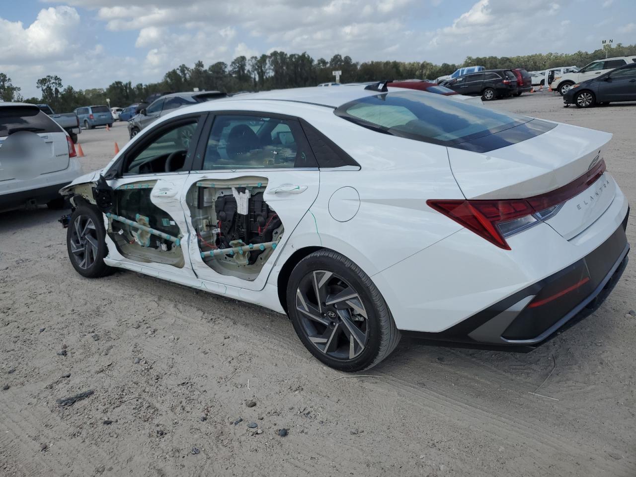 2024 HYUNDAI ELANTRA SEL VIN:KMHLS4DG4RU743008