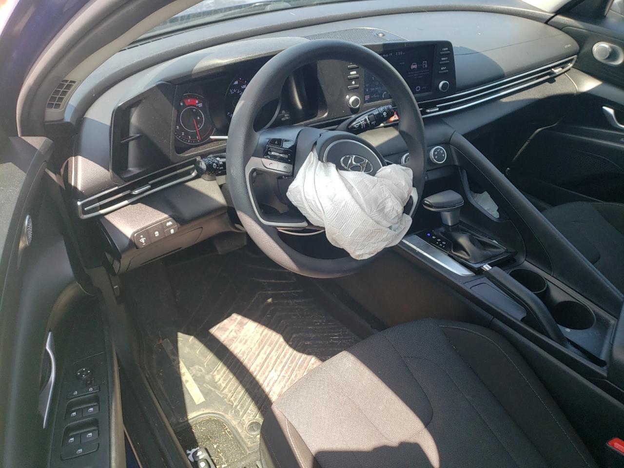 2022 HYUNDAI ELANTRA SE VIN:KMHLL4AG0NU246162
