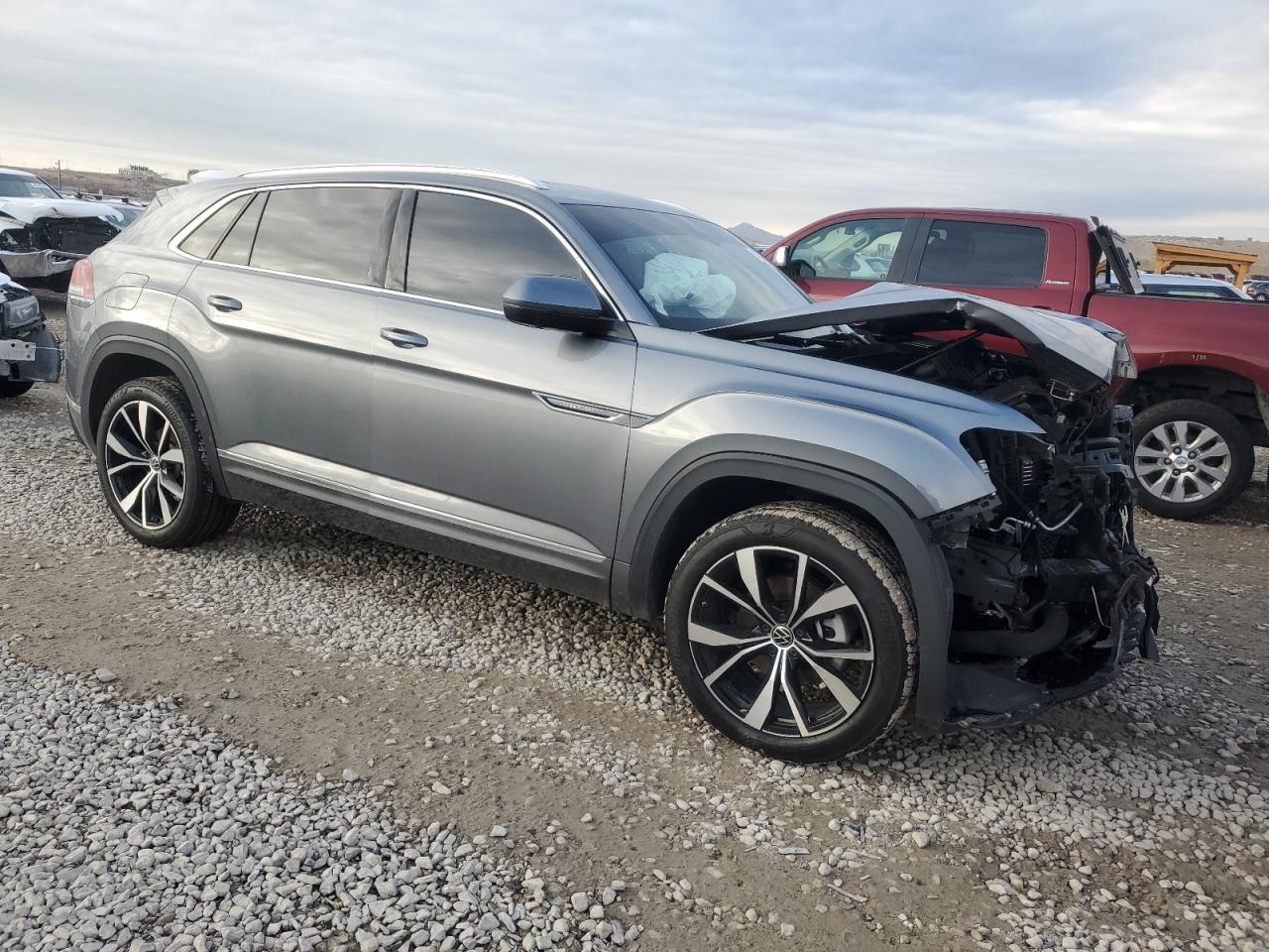 2024 VOLKSWAGEN ATLAS CROSS SPORT SEL PREMIUM R-LINE VIN:1V2FE2CA3RC215426