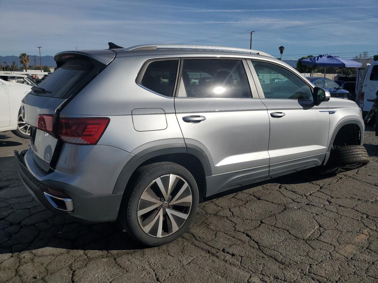 2022 VOLKSWAGEN TAOS SE VIN:3VVTX7B28NM075308