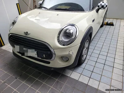 2016 MINI Cooper VIN: