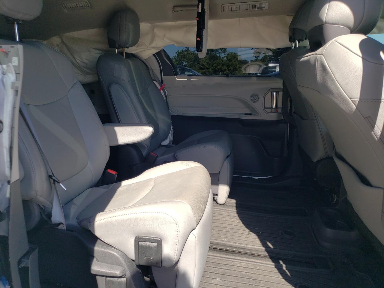 2022 TOYOTA SIENNA LIMITED VIN:5TDZRKEC6NS088665