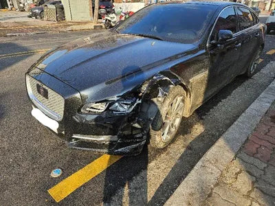 2017 Jaguar XJ SAJAA2291HNW04553 VIN:SAJAA2291HNW04553