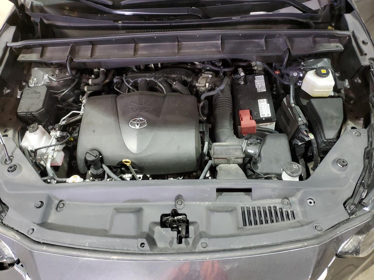 2022 TOYOTA HIGHLANDER XLE VIN:5TDGZRBHXNS222559