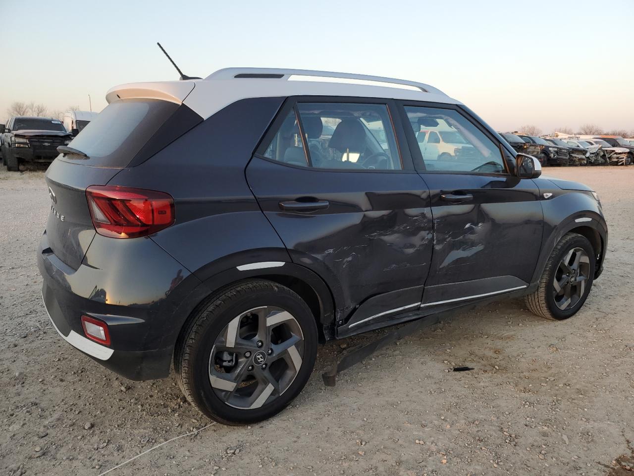 2024 HYUNDAI VENUE SEL VIN:KMHRC8A37RU325834