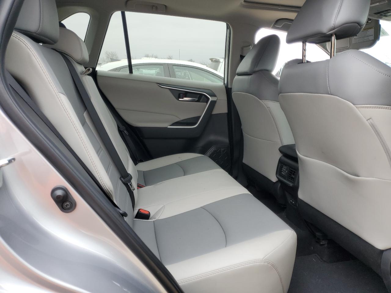 2022 TOYOTA RAV4 XLE PREMIUM VIN:2T3C1RFV5NC187886