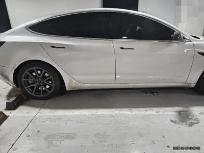 2020 Tesla Model 3 VIN: