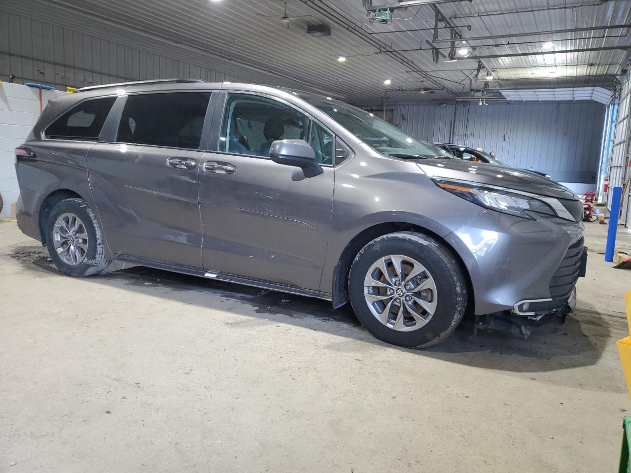 2023 TOYOTA SIENNA XLE VIN:5TDJSKFC8PS105498