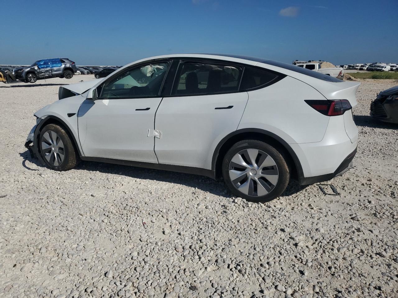 2024 TESLA MODEL Y  VIN:7SAYGDEEXRA257207