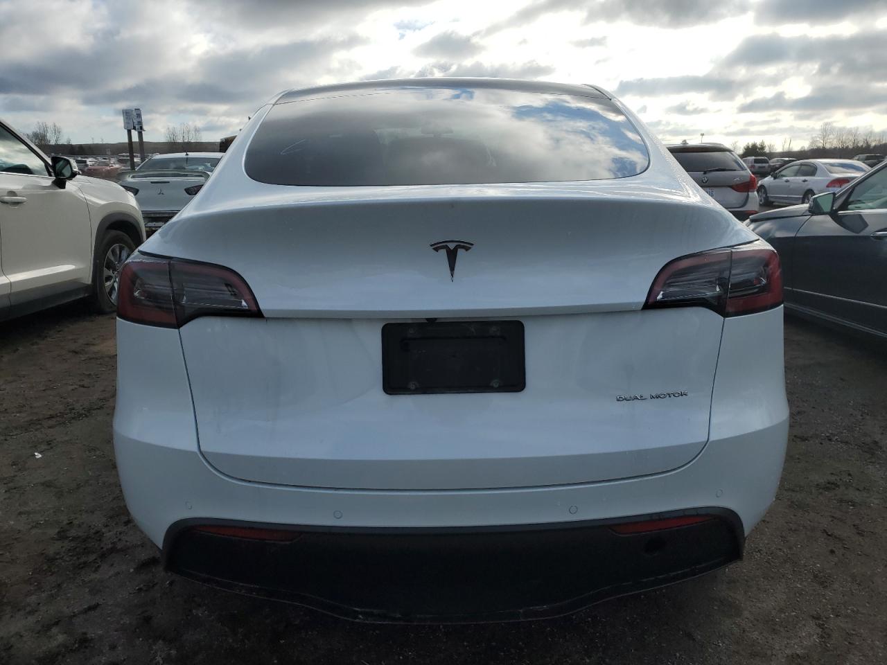 2022 TESLA MODEL Y  VIN:7SAYGDEE6NF358564