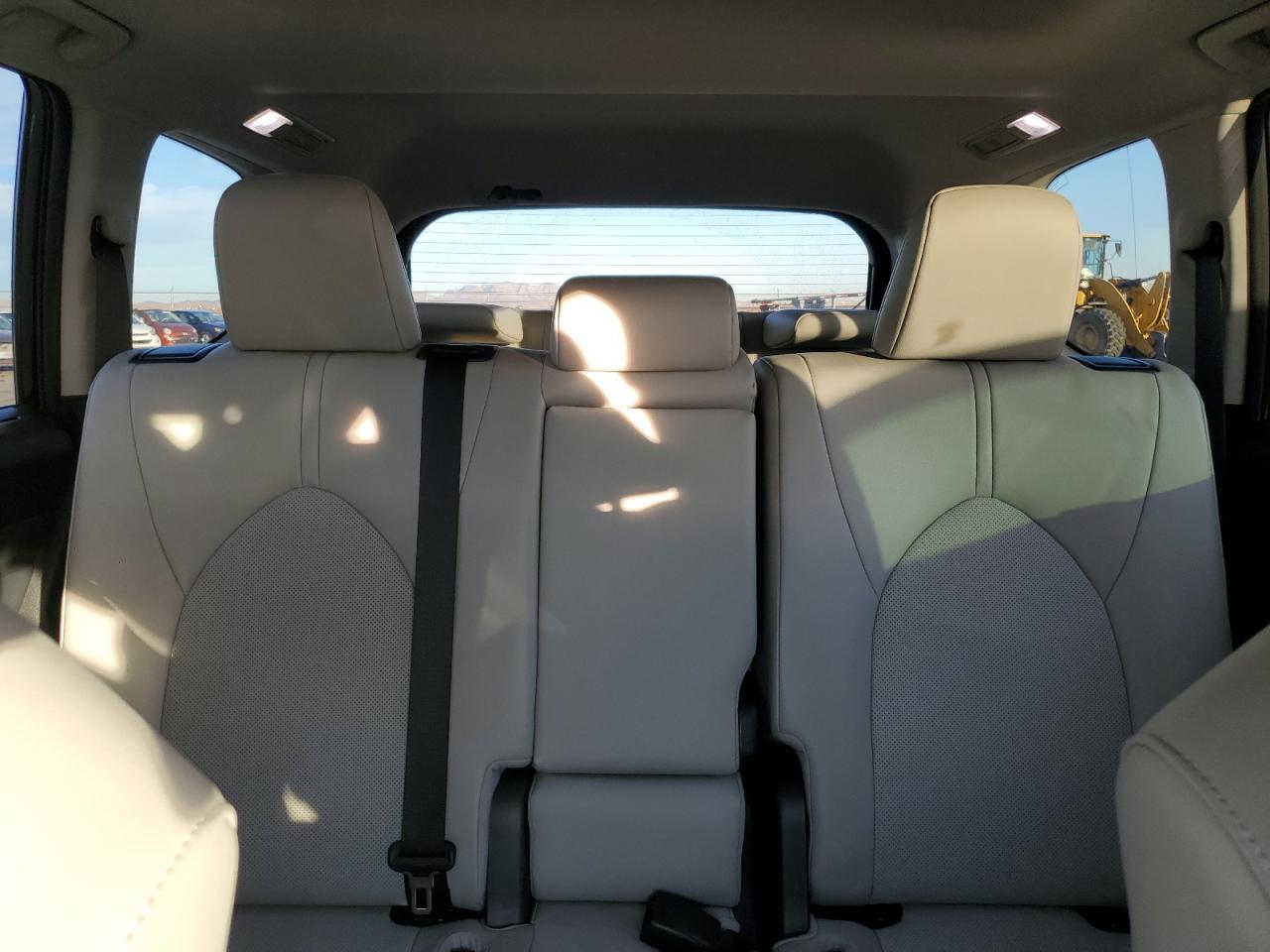 2024 TOYOTA GRAND HIGHLANDER XLE VIN:5TDAAAA55RS014794
