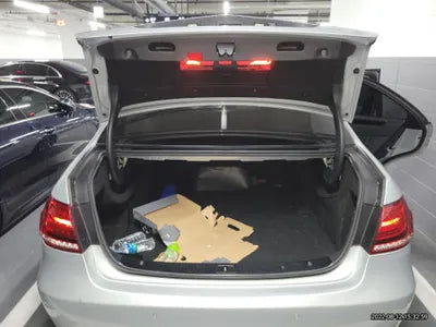 2015 Mercedes-Benz E 220 VIN: