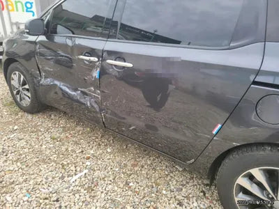 2017 Kia Carnival VIN: