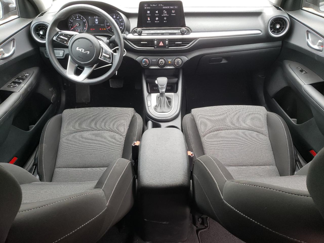 2022 KIA FORTE FE VIN:3KPF24AD2NE501385