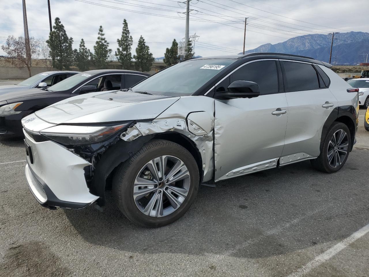 2023 TOYOTA BZ4X XLE VIN:JTMABACA7PA025037