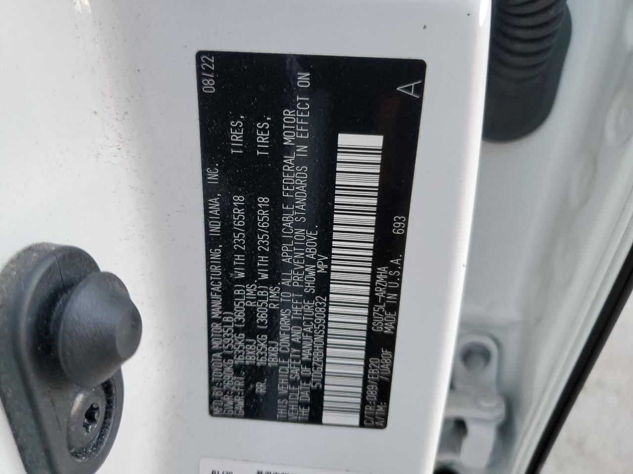 2022 TOYOTA HIGHLANDER XLE VIN:5TDGZRBH0NS590832