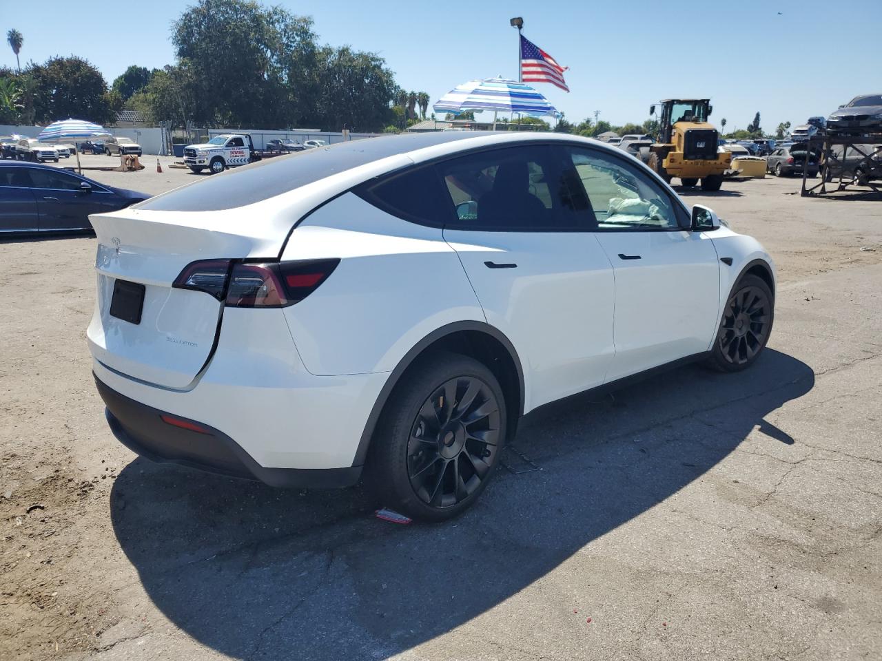 2023 TESLA MODEL Y  VIN:7SAYGDEE2PA108383