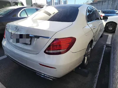 2017 Mercedes-Benz E 220 WDDZF0EB3HA143813 VIN:WDDZF0EB3HA143813