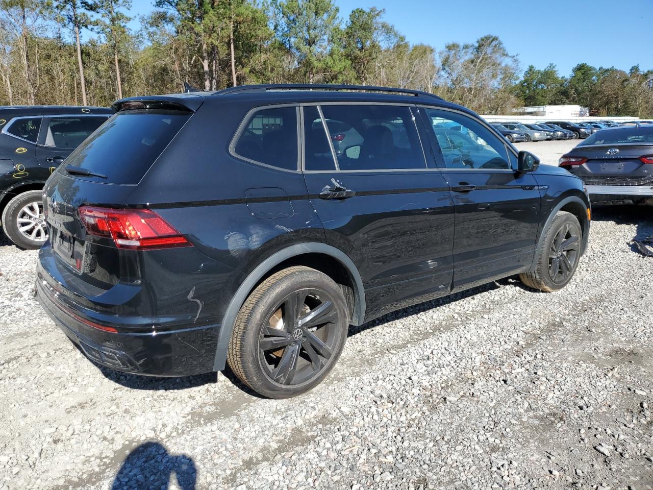 2023 VOLKSWAGEN TIGUAN SE R-LINE BLACK VIN:3VVCB7AX3PM113168